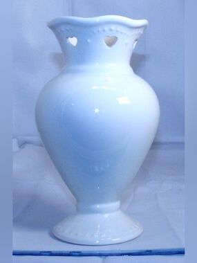 Classic White Ceramic Heart Accent Vase